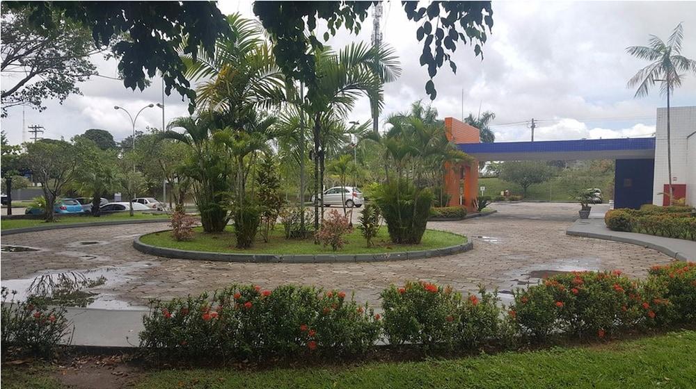 Ibis Industrial Hotel 3*