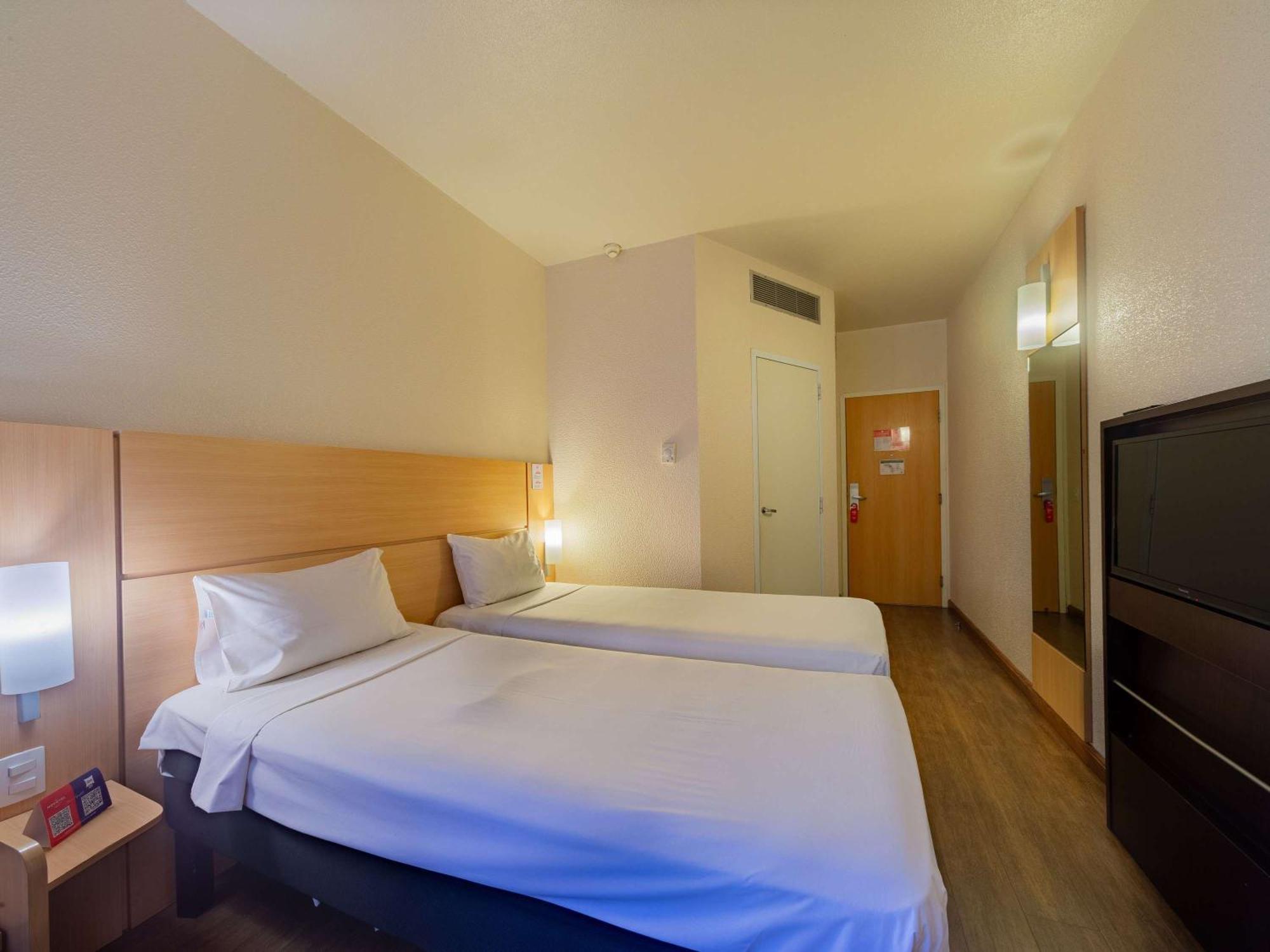 Hotel Ibis Industrial 3*