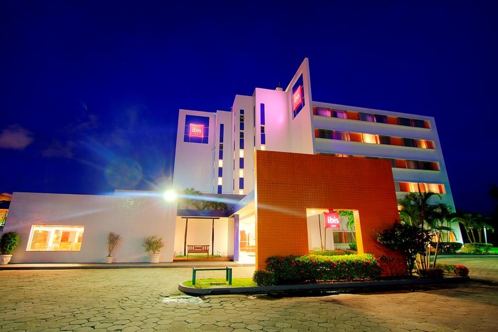Hotel Ibis Industrial 3*